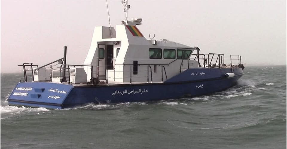 خفر السواحل الموريتانية ينقذ مهاجرين افارقة من الموت المحقق