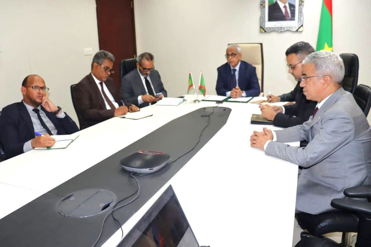 وزير الشؤون الاقتصادية يوقع مذكرة مع نظيره الروسي